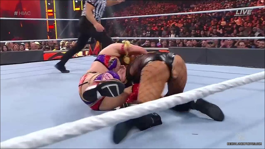 WWE_Hell_In_A_Cell_2022_720p_WEB_h264-HEEL_mp4_001898354.jpg