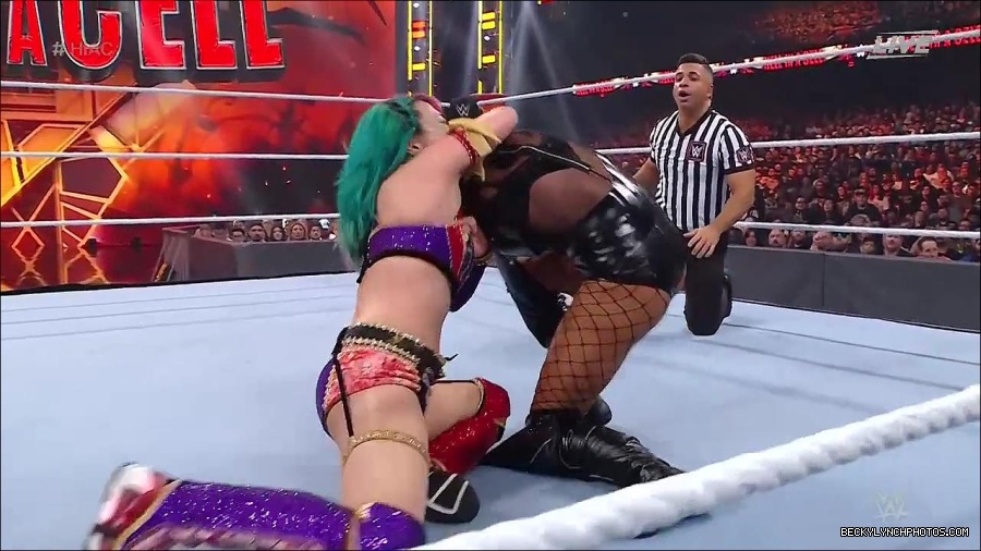 WWE_Hell_In_A_Cell_2022_720p_WEB_h264-HEEL_mp4_001899954.jpg