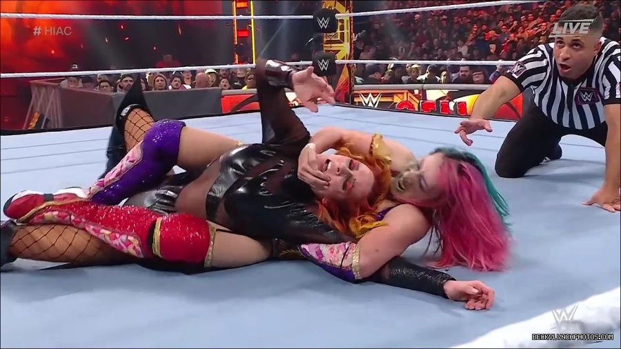 WWE_Hell_In_A_Cell_2022_720p_WEB_h264-HEEL_mp4_001916754.jpg