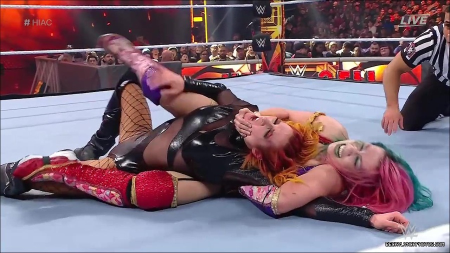 WWE_Hell_In_A_Cell_2022_720p_WEB_h264-HEEL_mp4_001917954.jpg