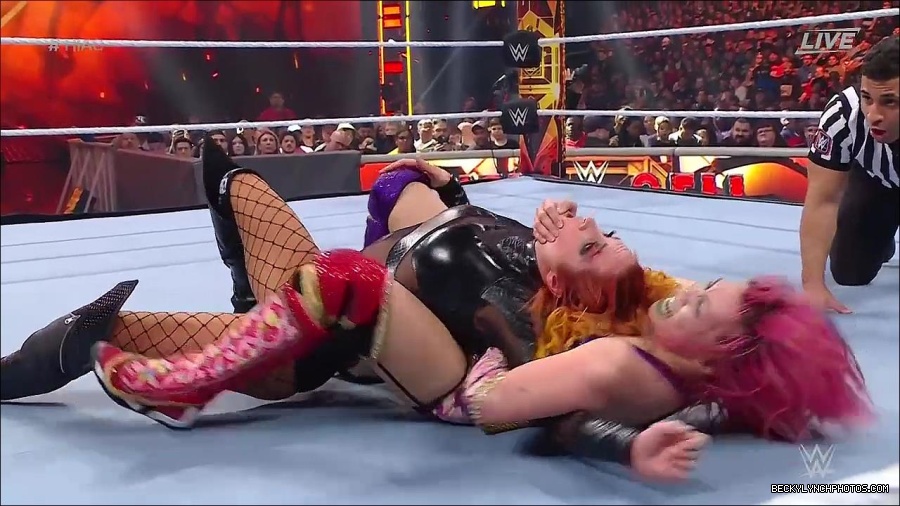 WWE_Hell_In_A_Cell_2022_720p_WEB_h264-HEEL_mp4_001919554.jpg