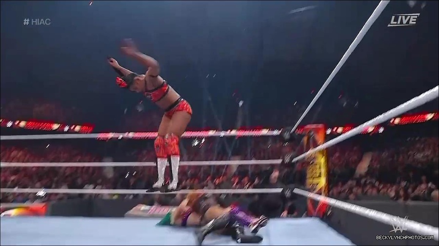 WWE_Hell_In_A_Cell_2022_720p_WEB_h264-HEEL_mp4_001925154.jpg