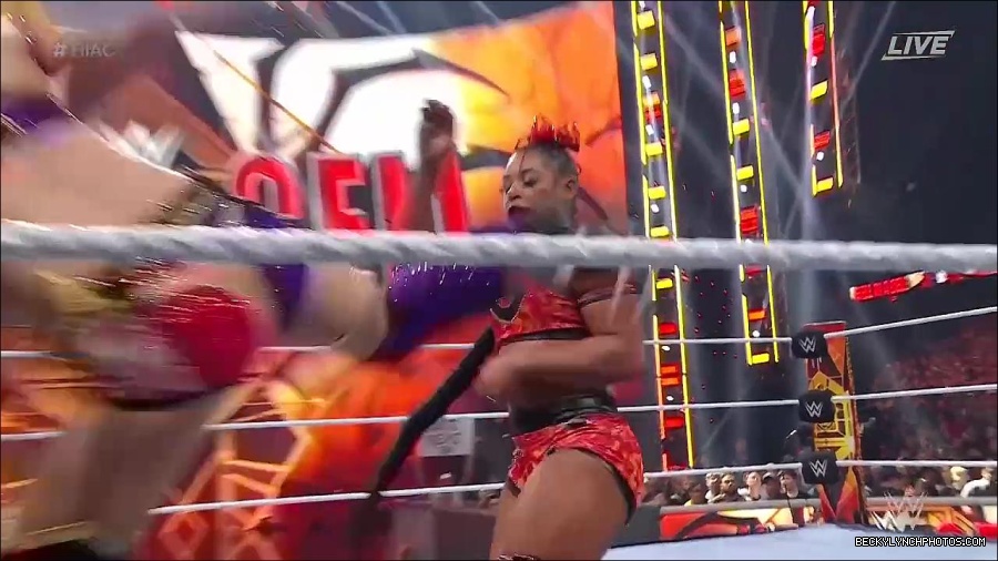 WWE_Hell_In_A_Cell_2022_720p_WEB_h264-HEEL_mp4_001931954.jpg