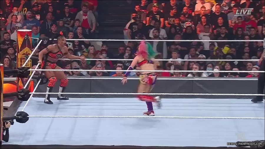 WWE_Hell_In_A_Cell_2022_720p_WEB_h264-HEEL_mp4_001938354.jpg