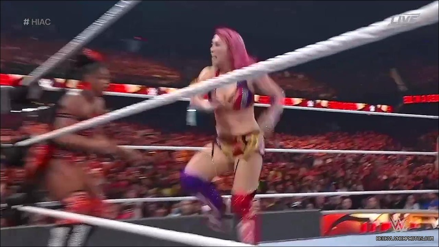WWE_Hell_In_A_Cell_2022_720p_WEB_h264-HEEL_mp4_001938754.jpg