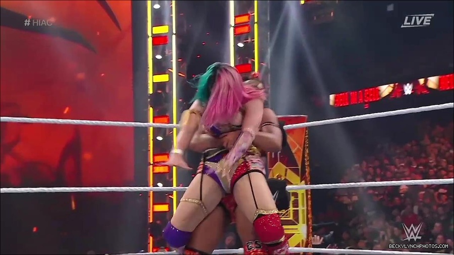 WWE_Hell_In_A_Cell_2022_720p_WEB_h264-HEEL_mp4_001941154.jpg