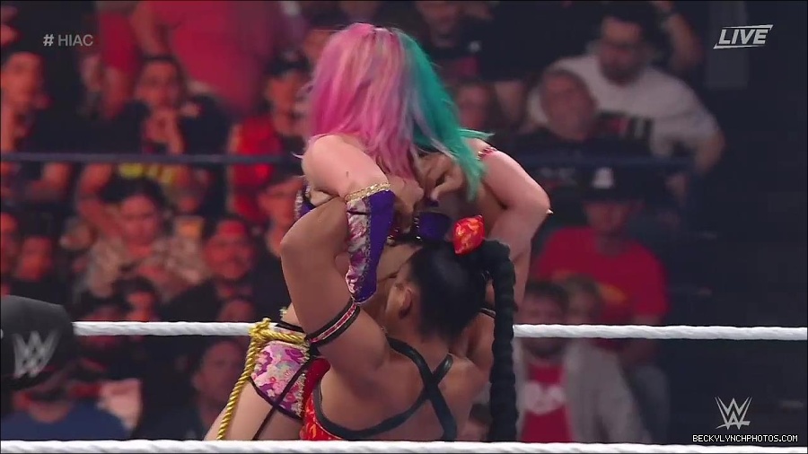 WWE_Hell_In_A_Cell_2022_720p_WEB_h264-HEEL_mp4_001949954.jpg