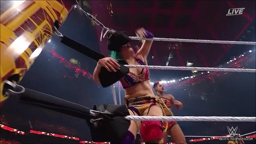 WWE_Hell_In_A_Cell_2022_720p_WEB_h264-HEEL_mp4_001951154.jpg