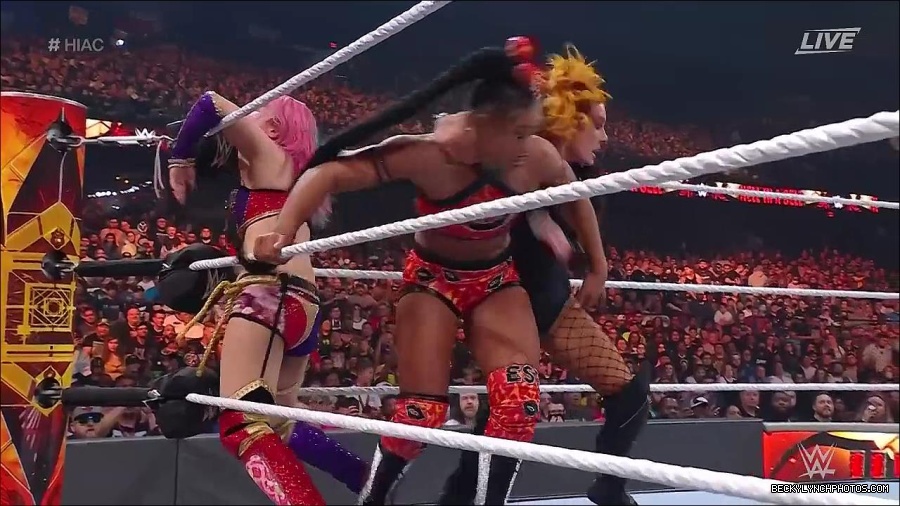 WWE_Hell_In_A_Cell_2022_720p_WEB_h264-HEEL_mp4_001954754.jpg