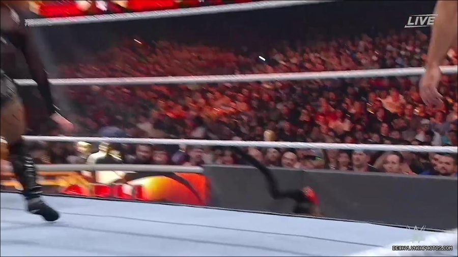 WWE_Hell_In_A_Cell_2022_720p_WEB_h264-HEEL_mp4_001956754.jpg