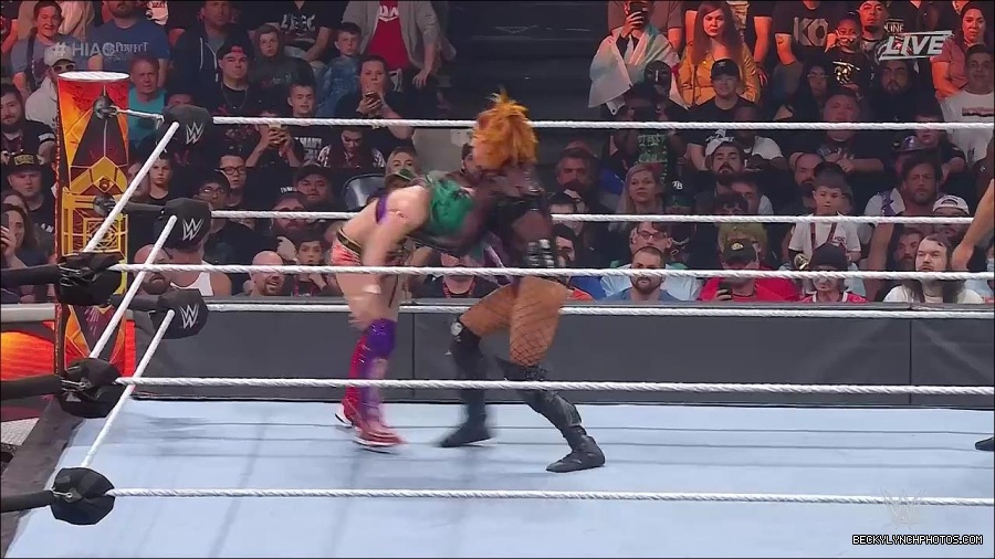 WWE_Hell_In_A_Cell_2022_720p_WEB_h264-HEEL_mp4_001958354.jpg