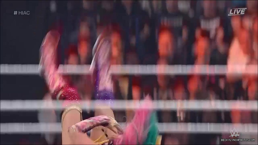 WWE_Hell_In_A_Cell_2022_720p_WEB_h264-HEEL_mp4_001961154.jpg
