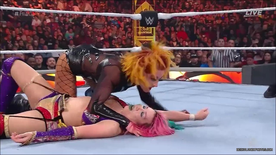 WWE_Hell_In_A_Cell_2022_720p_WEB_h264-HEEL_mp4_001962354.jpg
