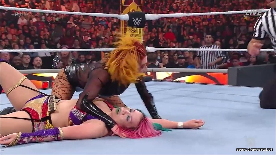 WWE_Hell_In_A_Cell_2022_720p_WEB_h264-HEEL_mp4_001962754.jpg