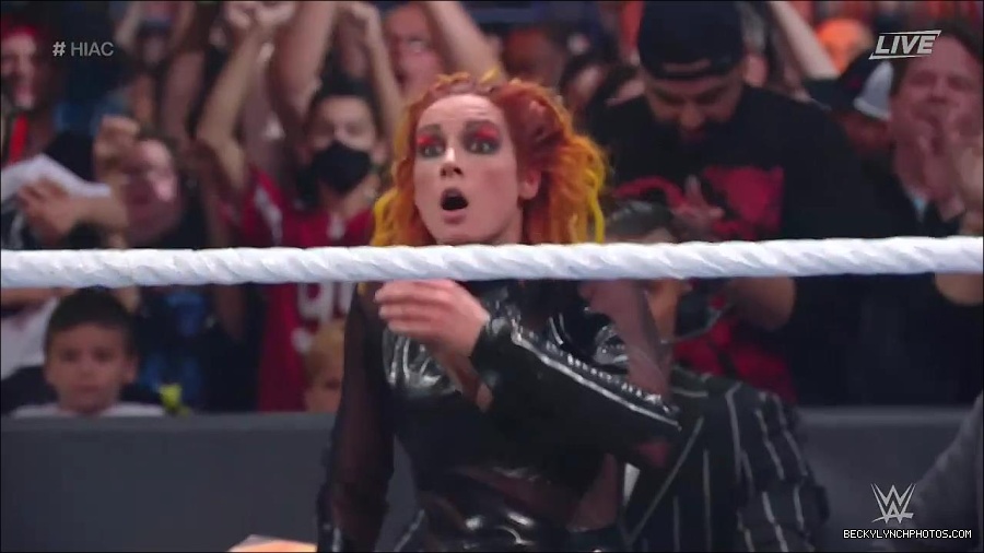 WWE_Hell_In_A_Cell_2022_720p_WEB_h264-HEEL_mp4_001975954.jpg