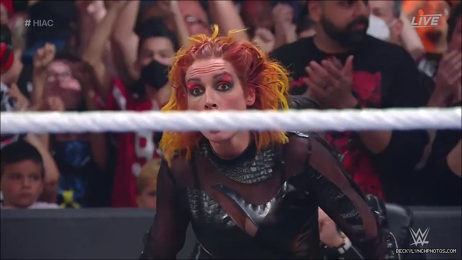 WWE_Hell_In_A_Cell_2022_720p_WEB_h264-HEEL_mp4_001977154.jpg