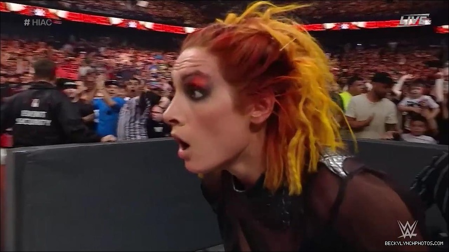 WWE_Hell_In_A_Cell_2022_720p_WEB_h264-HEEL_mp4_001977954.jpg