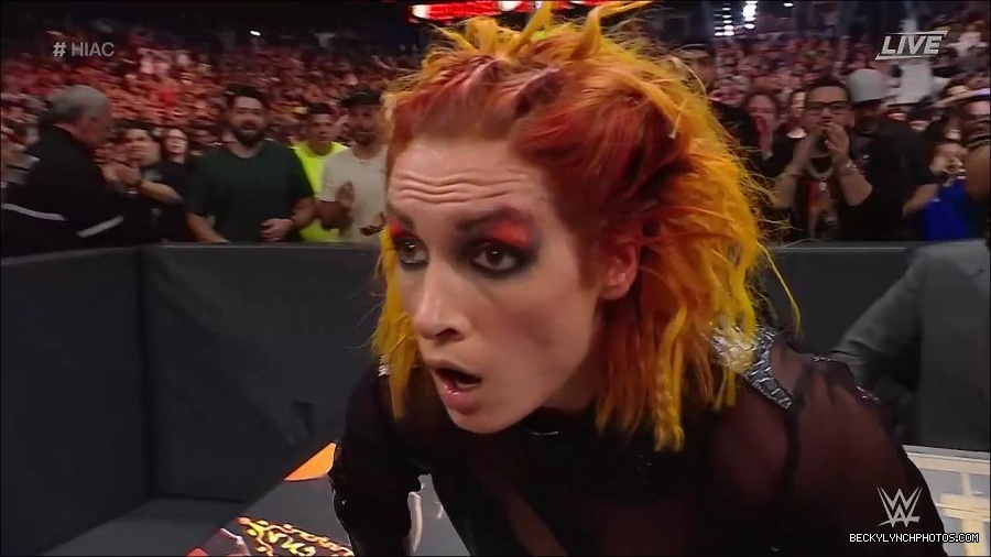 WWE_Hell_In_A_Cell_2022_720p_WEB_h264-HEEL_mp4_001978754.jpg