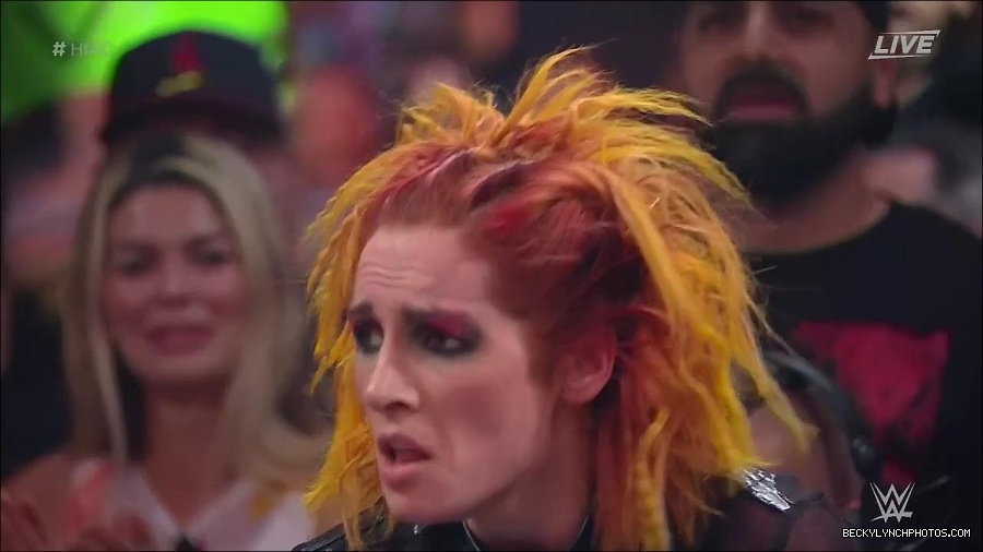 WWE_Hell_In_A_Cell_2022_720p_WEB_h264-HEEL_mp4_002000354.jpg