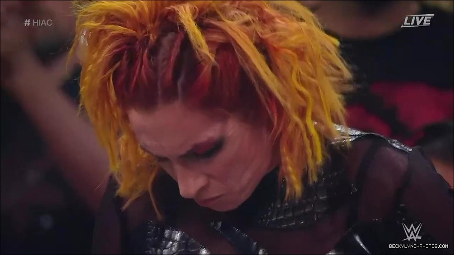 WWE_Hell_In_A_Cell_2022_720p_WEB_h264-HEEL_mp4_002039521.jpg