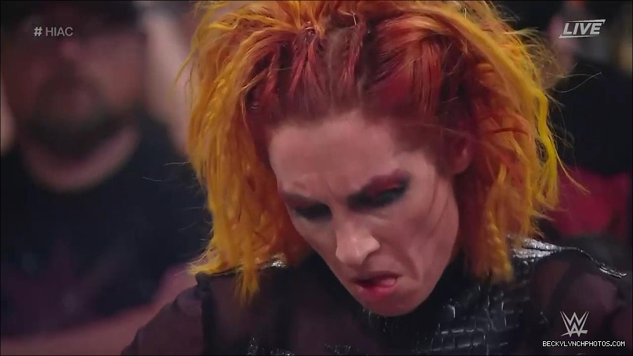 WWE_Hell_In_A_Cell_2022_720p_WEB_h264-HEEL_mp4_002045121.jpg