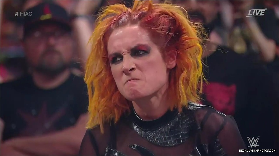 WWE_Hell_In_A_Cell_2022_720p_WEB_h264-HEEL_mp4_002053921.jpg