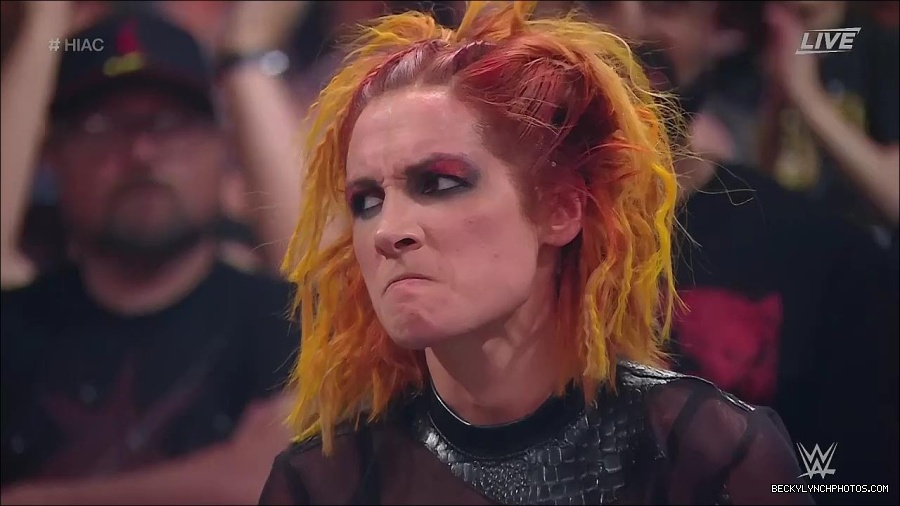 WWE_Hell_In_A_Cell_2022_720p_WEB_h264-HEEL_mp4_002054321.jpg