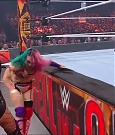 WWE_Hell_In_A_Cell_2022_720p_WEB_h264-HEEL_mp4_000917587.jpg