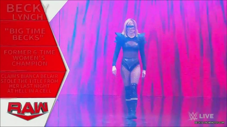 WWE_Monday_Night_Raw_2022_06_06_720p_HDTV_x264-NWCHD_mp4_001383949.jpg
