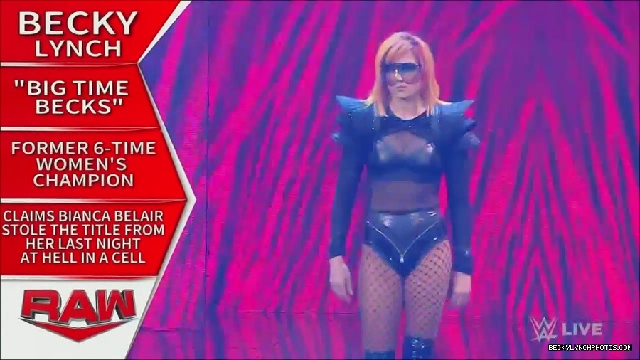 WWE_Monday_Night_Raw_2022_06_06_720p_HDTV_x264-NWCHD_mp4_001388353.jpg