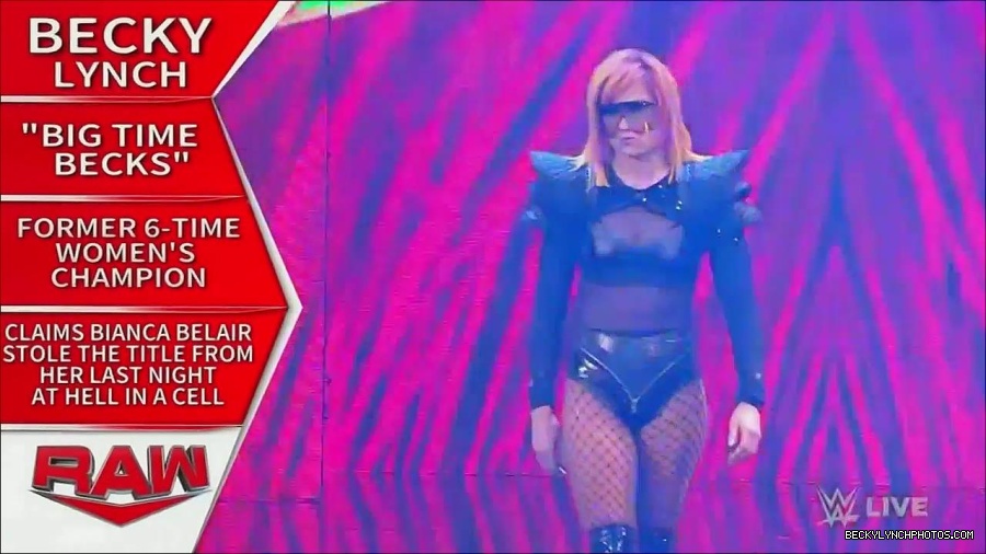 WWE_Monday_Night_Raw_2022_06_06_720p_HDTV_x264-NWCHD_mp4_001388754.jpg