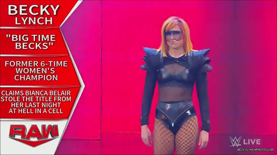 WWE_Monday_Night_Raw_2022_06_06_720p_HDTV_x264-NWCHD_mp4_001391156.jpg