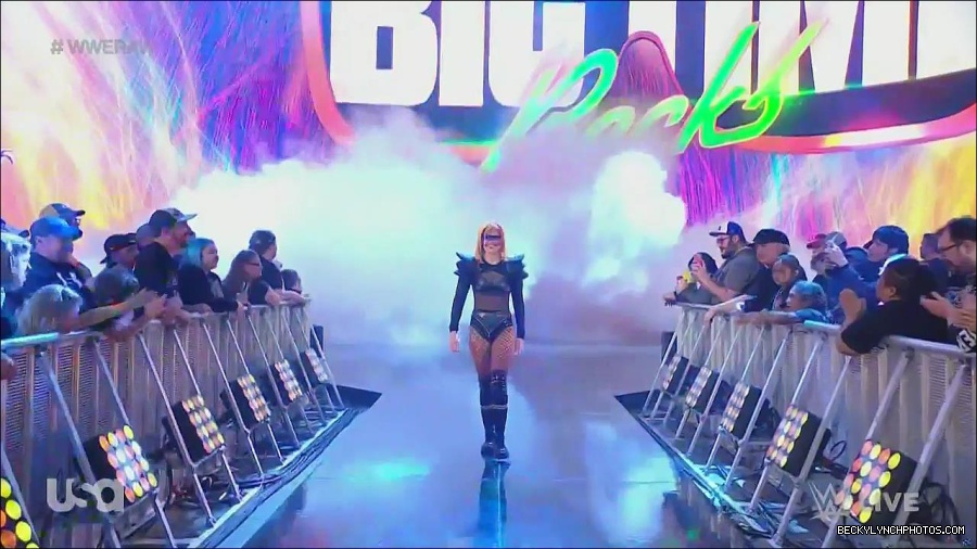 WWE_Monday_Night_Raw_2022_06_06_720p_HDTV_x264-NWCHD_mp4_001403969.jpg