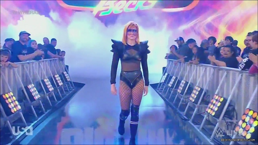 WWE_Monday_Night_Raw_2022_06_06_720p_HDTV_x264-NWCHD_mp4_001406772.jpg