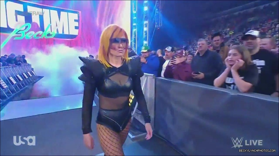 WWE_Monday_Night_Raw_2022_06_06_720p_HDTV_x264-NWCHD_mp4_001411977.jpg