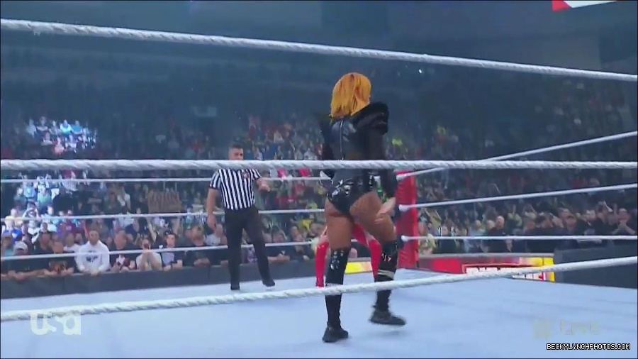 WWE_Monday_Night_Raw_2022_06_06_720p_HDTV_x264-NWCHD_mp4_001431196.jpg