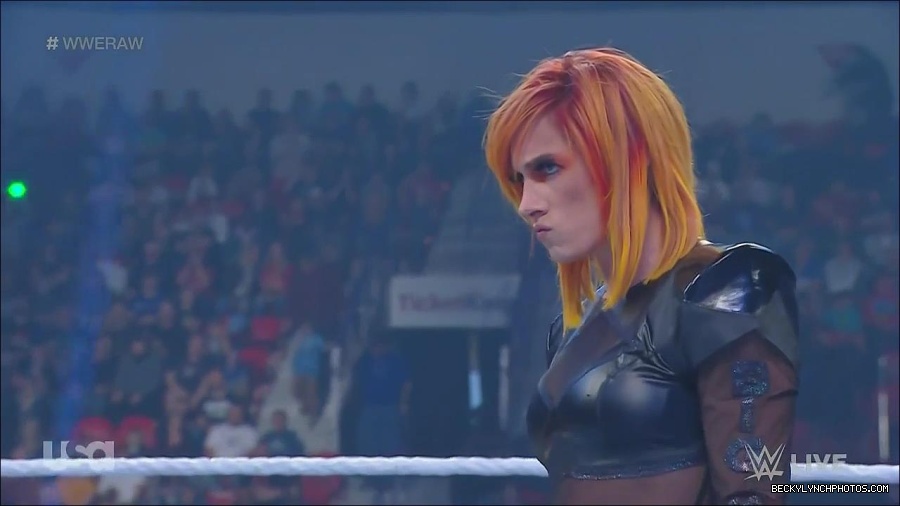 WWE_Monday_Night_Raw_2022_06_06_720p_HDTV_x264-NWCHD_mp4_001520052.jpg