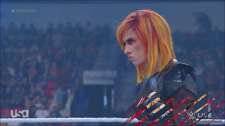 WWE_Monday_Night_Raw_2022_06_06_720p_HDTV_x264-NWCHD_mp4_001520452.jpg