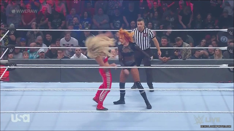 WWE_Monday_Night_Raw_2022_06_06_720p_HDTV_x264-NWCHD_mp4_001528860.jpg