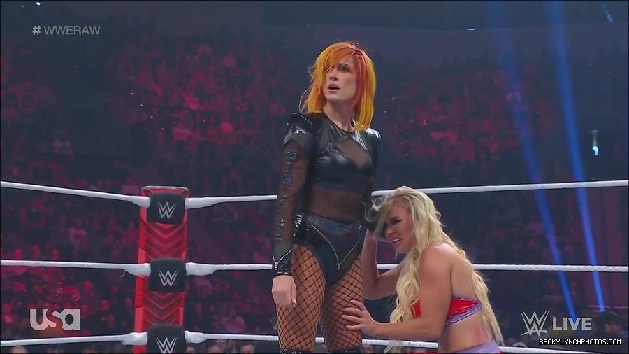 WWE_Monday_Night_Raw_2022_06_06_720p_HDTV_x264-NWCHD_mp4_001540872.jpg