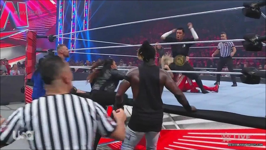 WWE_Monday_Night_Raw_2022_06_06_720p_HDTV_x264-NWCHD_mp4_001555687.jpg