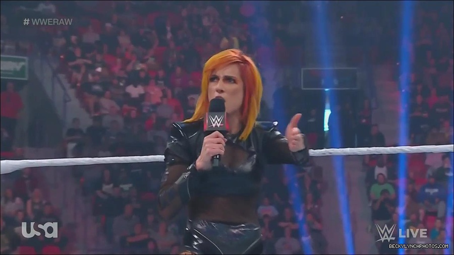 WWE_Monday_Night_Raw_2022_06_06_720p_HDTV_x264-NWCHD_mp4_001577709.jpg