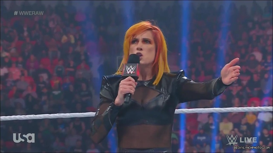 WWE_Monday_Night_Raw_2022_06_06_720p_HDTV_x264-NWCHD_mp4_001578910.jpg
