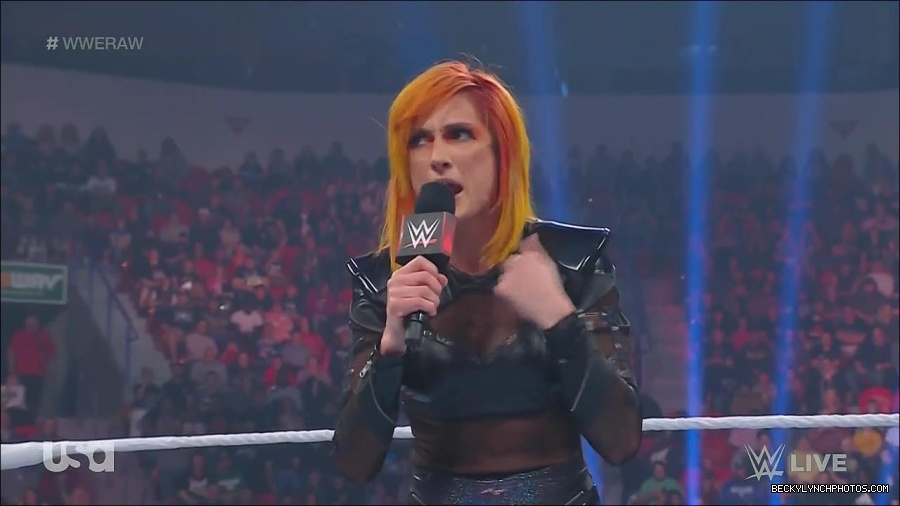 WWE_Monday_Night_Raw_2022_06_06_720p_HDTV_x264-NWCHD_mp4_001582514.jpg