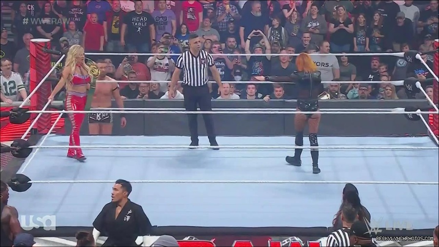 WWE_Monday_Night_Raw_2022_06_06_720p_HDTV_x264-NWCHD_mp4_001584516.jpg