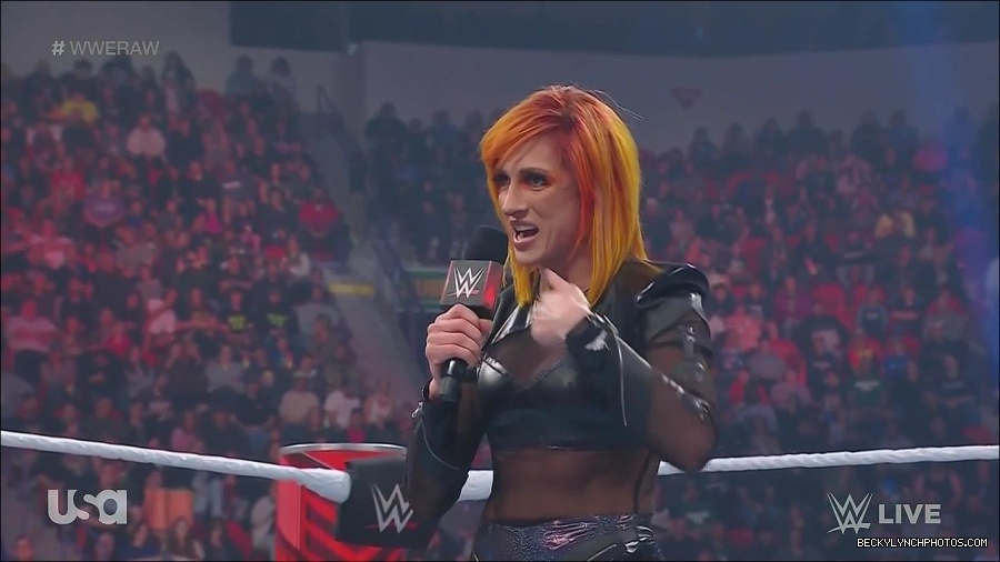 WWE_Monday_Night_Raw_2022_06_06_720p_HDTV_x264-NWCHD_mp4_001589721.jpg