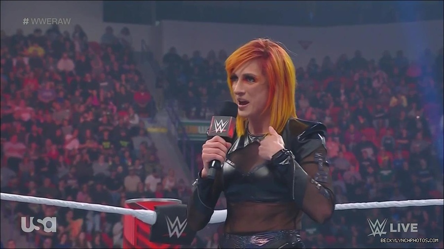 WWE_Monday_Night_Raw_2022_06_06_720p_HDTV_x264-NWCHD_mp4_001590122.jpg