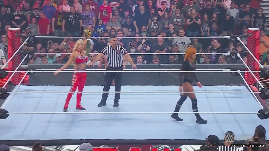 WWE_Monday_Night_Raw_2022_06_06_720p_HDTV_x264-NWCHD_mp4_001604536.jpg