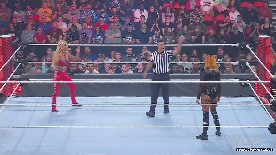 WWE_Monday_Night_Raw_2022_06_06_720p_HDTV_x264-NWCHD_mp4_001614546.jpg