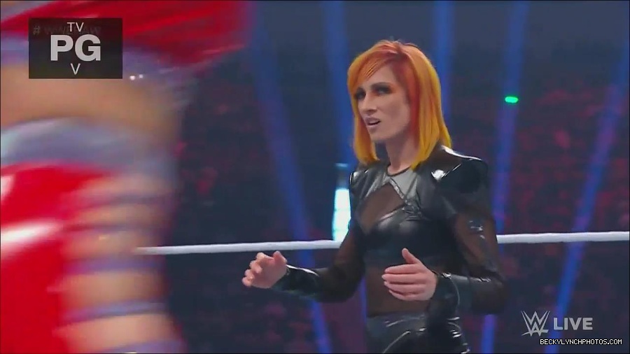 WWE_Monday_Night_Raw_2022_06_06_720p_HDTV_x264-NWCHD_mp4_001616548.jpg